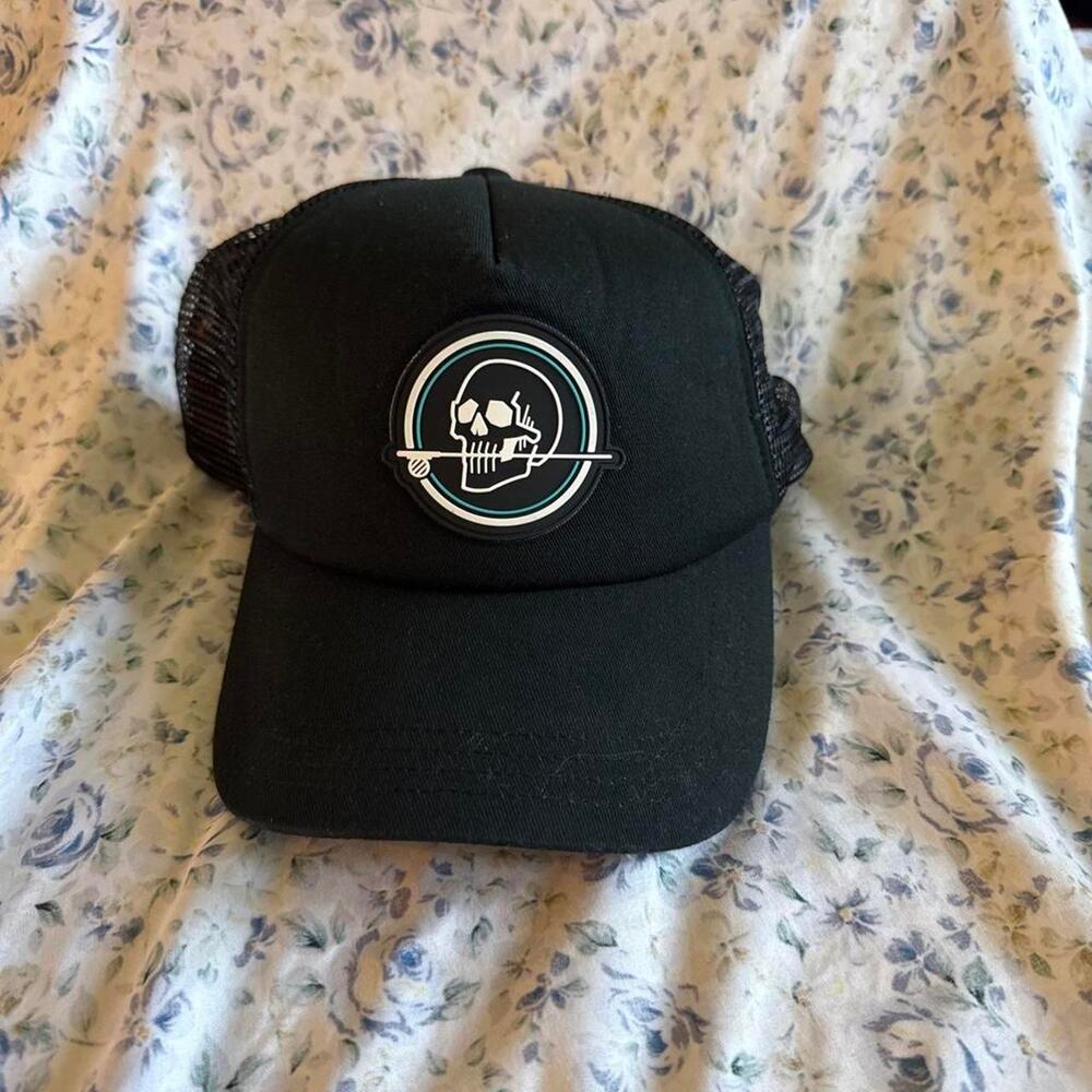 Bote skull logo trucker hat